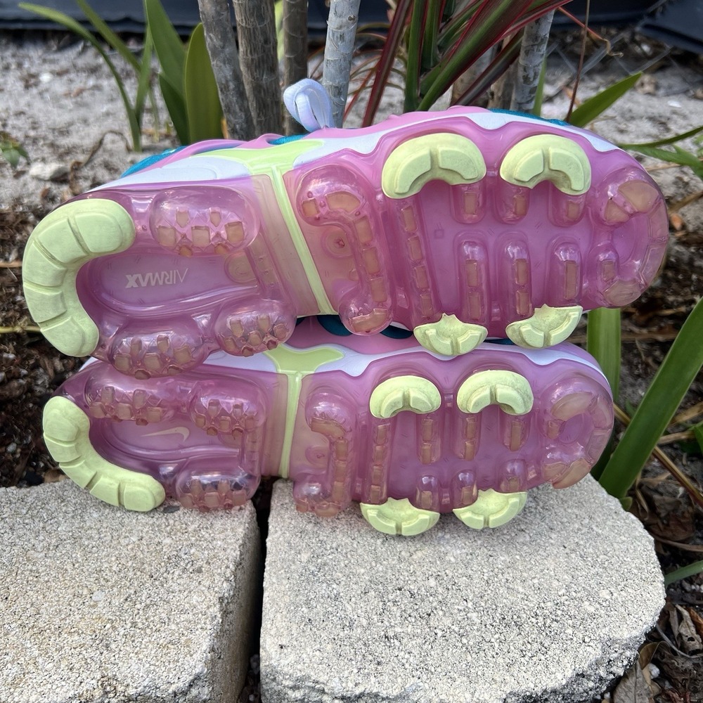 Size 7 - Wmns Nike Air VaporMax Plus Easter - CW7014-100 - Picture 7 of 9